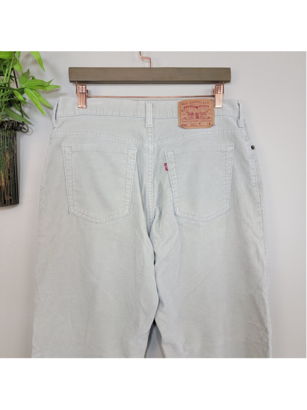 Vintage Levi's 550 Relaxed Fit Tapered Leg Pants Light Khaki Beige Corduroy USA - Picture 10 of 13